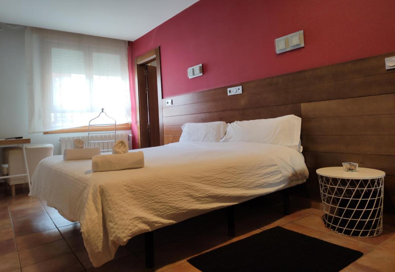 Hotel Cuentame บูร์โกส ภายนอก รูปภาพ