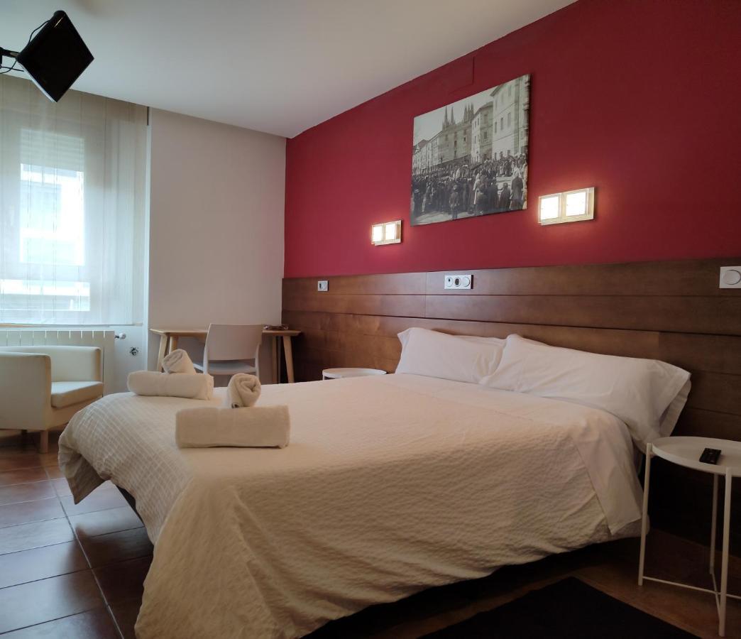 Hotel Cuentame บูร์โกส ภายนอก รูปภาพ